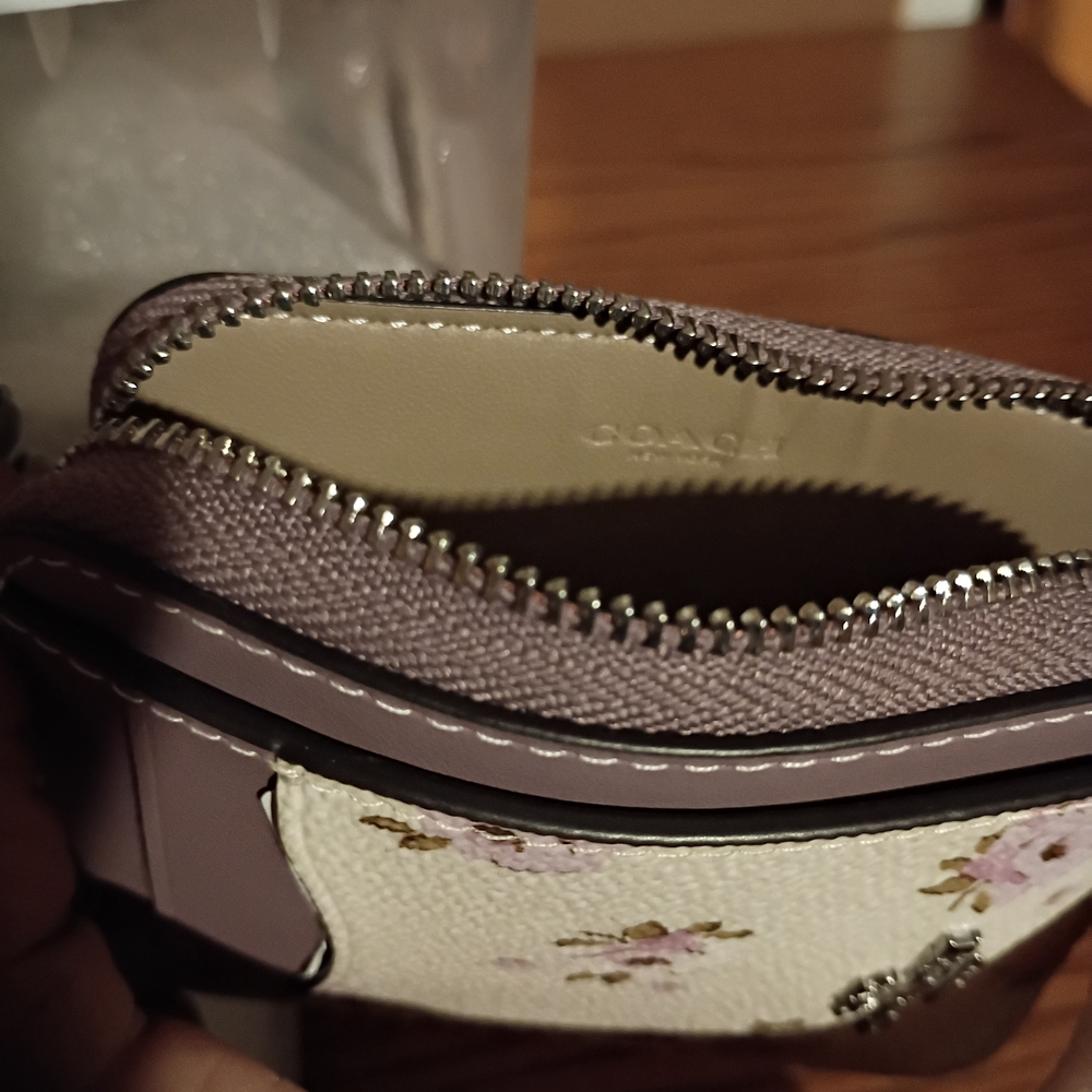 Coach Floral Card Holder - Picture 5 of 5